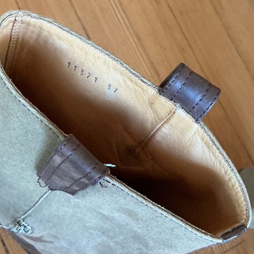 Dries Van Noten Knee-High Equestrian Boots with Side Zipper - Picture 9 of 13